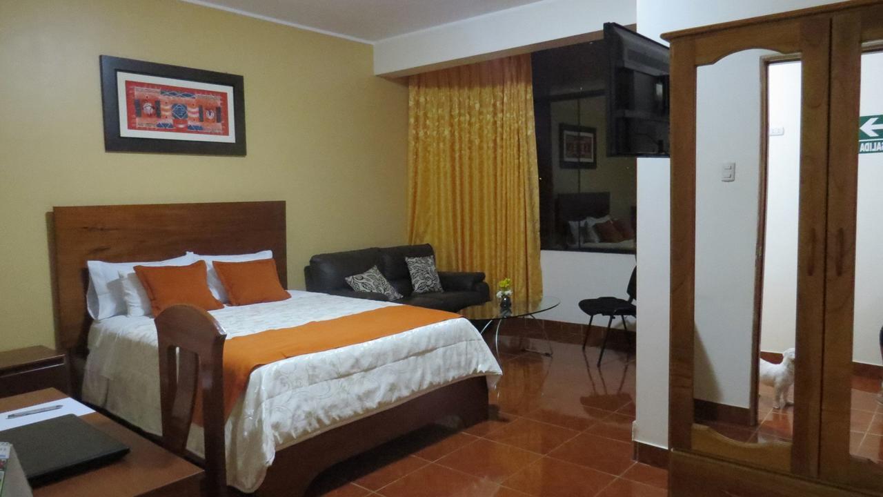 Victtorios Hotel Satipo ภายนอก รูปภาพ