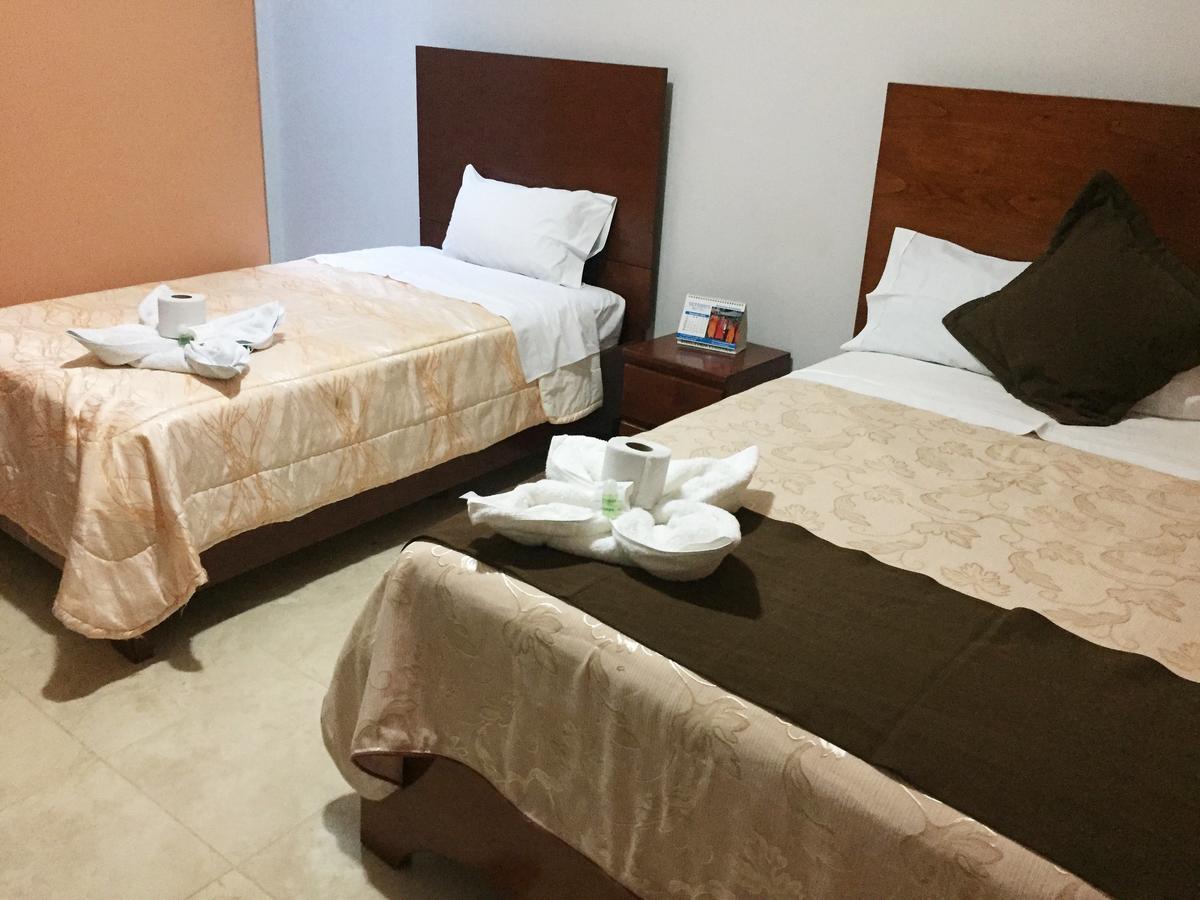 Victtorios Hotel Satipo ภายนอก รูปภาพ