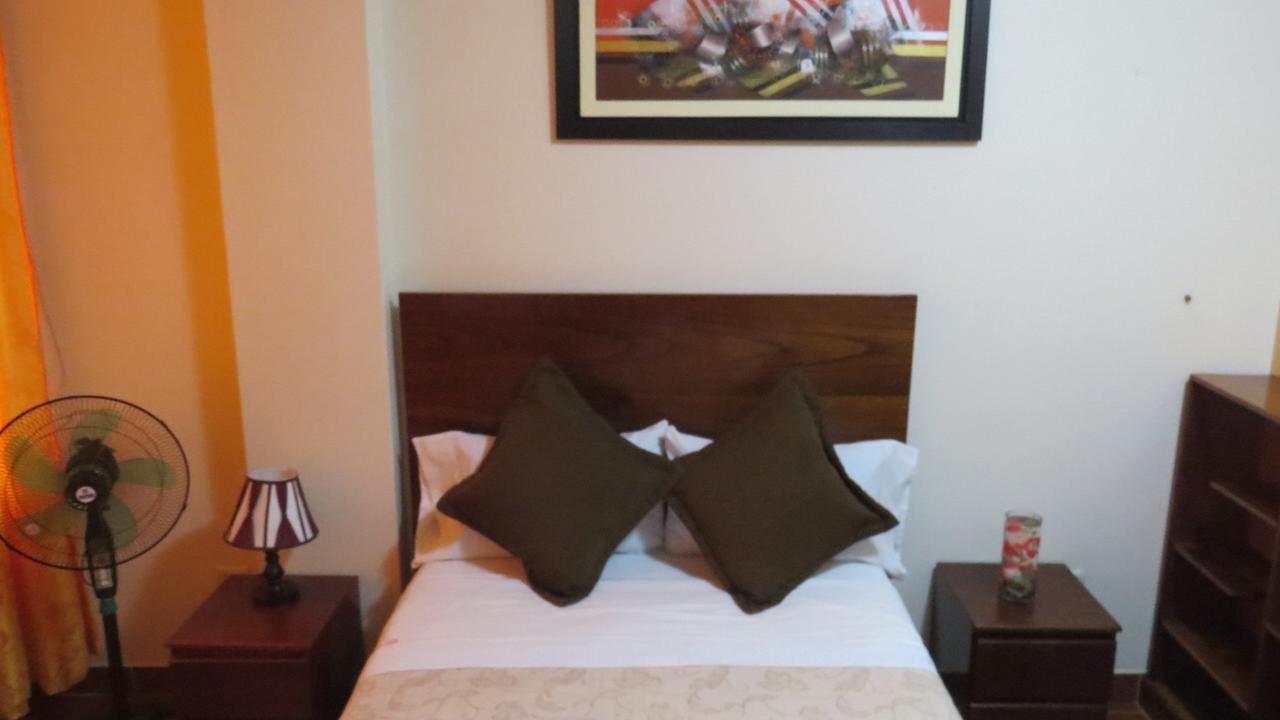 Victtorios Hotel Satipo ภายนอก รูปภาพ