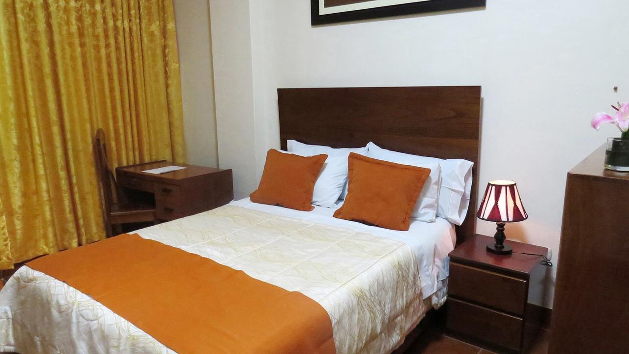 Victtorios Hotel Satipo ภายนอก รูปภาพ